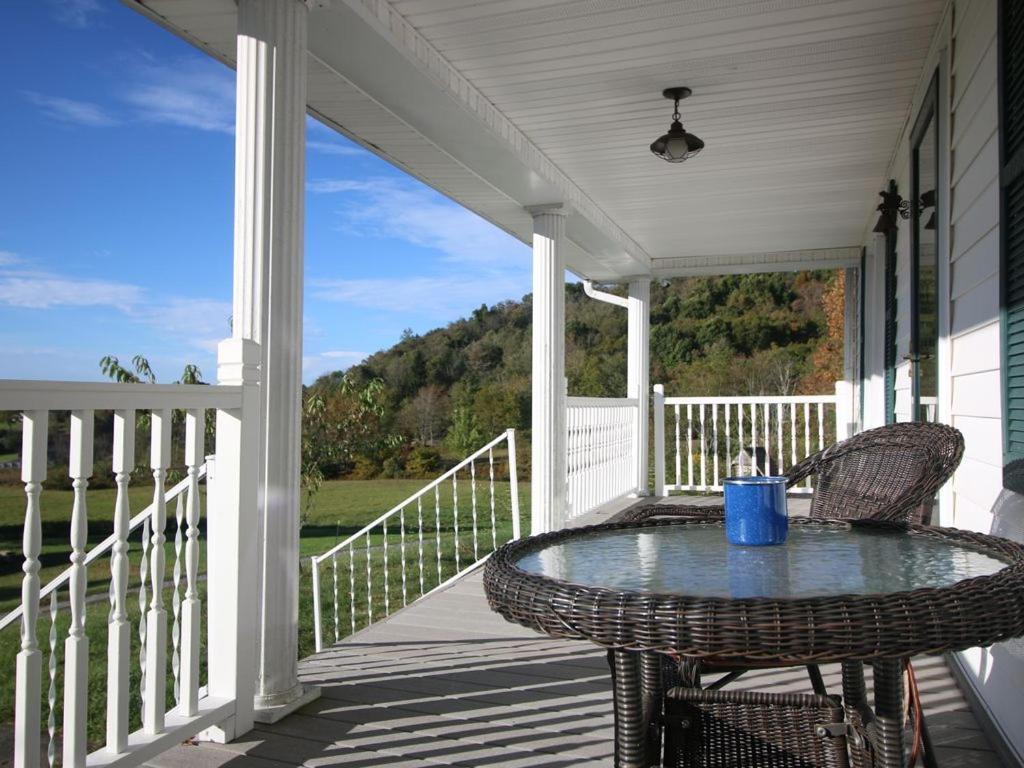 Awesome Flat Top Farmhouse Ghent Exterior photo
